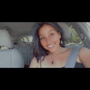 Meet your Posher, Amaya